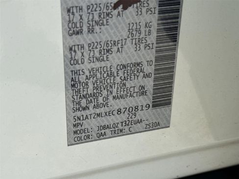 Used 2014 Nissan Rogue SV w/ SV Premium Package FWD image 30