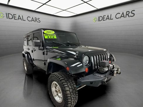 Used 2007 Jeep Wrangler Unlimited X w/ Dual Top Group AWD/4WD image 3