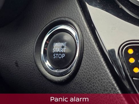 Used 2018 Toyota C-HR XLE image 24