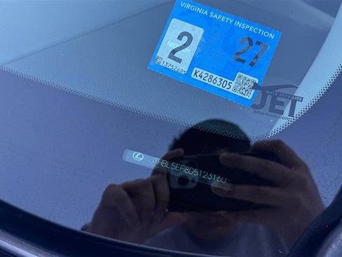 Used 2013 Lexus LS 460 w/ Comfort Pkg image 3