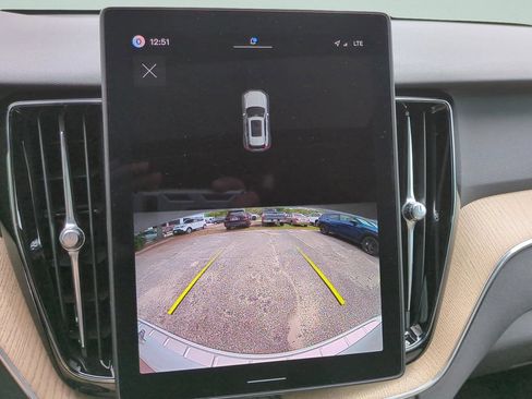 New 2026 Volvo XC60 B5 Core AWD/4WD image 17