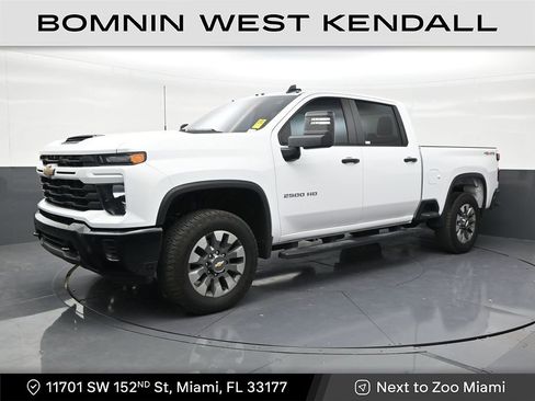 Used 2025 Chevrolet Silverado 2500 Custom w/ Custom Value Package AWD/4WD image 1