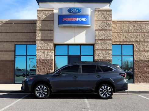 Used 2025 Subaru Outback Limited image 9