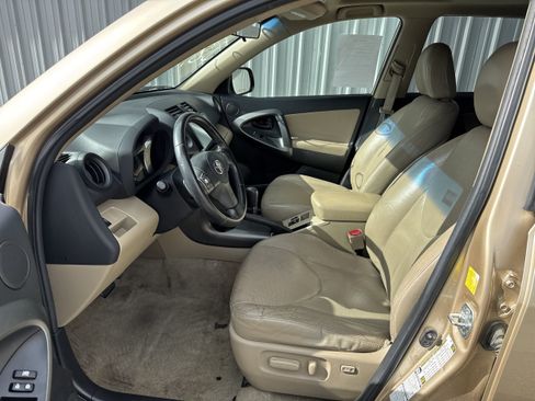 Used 2011 Toyota RAV4 Limited w/ Limited Extra Value Pkg AWD/4WD image 2