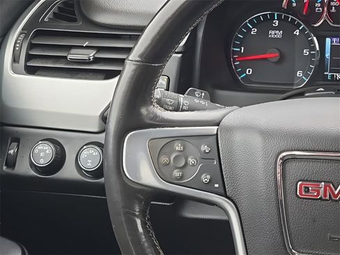 Used 2018 GMC Yukon XL SLT w/ Open Road Package image 26