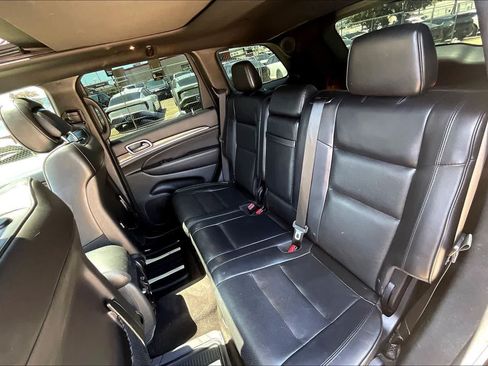 Used 2018 Jeep Grand Cherokee Overland RWD image 27