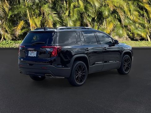 Used 2023 GMC Acadia SLE w/ Driver Convenience Package FWD image 4