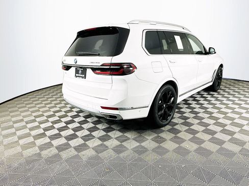 Used 2023 BMW X7 xDrive40i w/ Premium Package AWD/4WD image 9