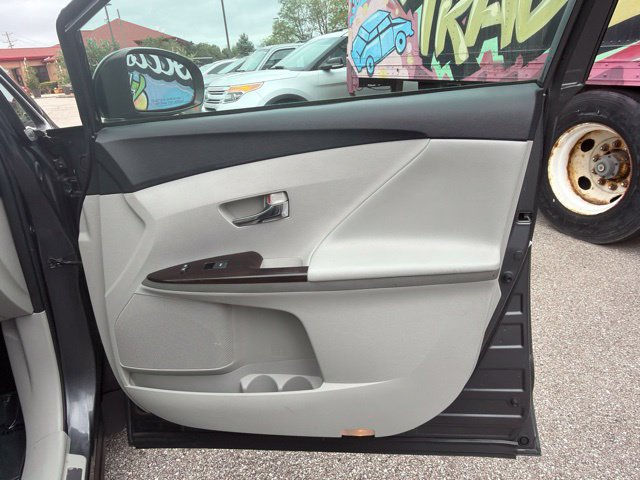 Used 2010 Toyota Venza AWD image 32