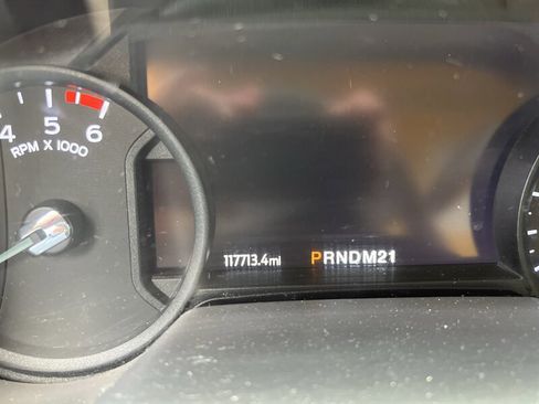 Used 2022 Ford E-350 and Econoline 350 Super Duty image 6