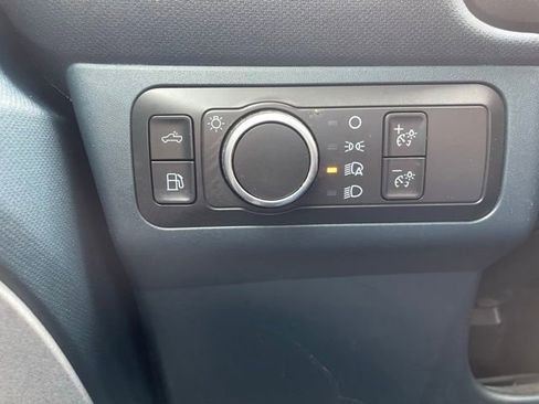 Certified 2022 Ford Maverick XLT FWD image 11