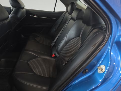 Used 2020 Toyota Camry SE FWD image 24