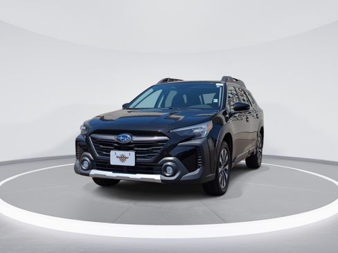 Certified 2023 Subaru Outback Limited AWD/4WD image 3