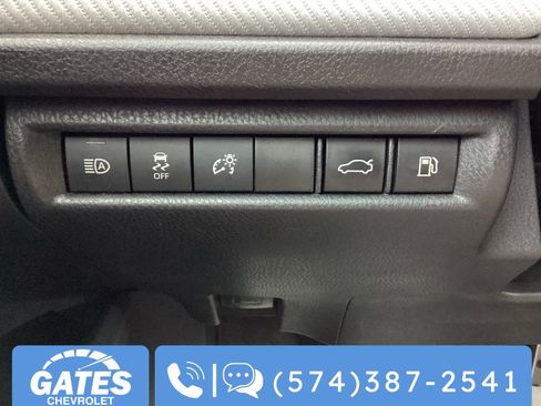 Used 2025 Toyota Camry SE image 25