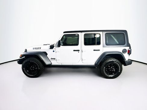 Used 2023 Jeep Wrangler Unlimited w/ Cold Weather Group AWD/4WD image 4
