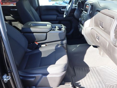 Certified 2024 Chevrolet Silverado 2500 Custom w/ Custom Value Package image 36