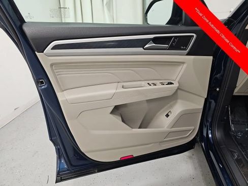 Used 2023 Volkswagen Atlas SEL Premium AWD/4WD image 10