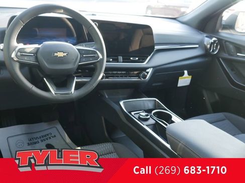 New 2026 Chevrolet Equinox LT w/ Safety and Technology Package AWD/4WD image 38