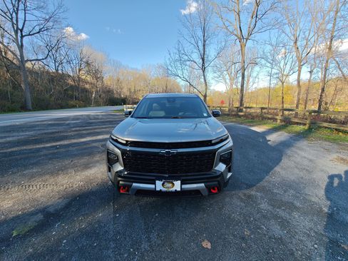 New 2026 Chevrolet Traverse Z71 w/ Driver Confidence Package image 6