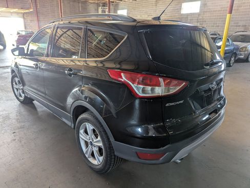 Used 2015 Ford Escape SE image 4