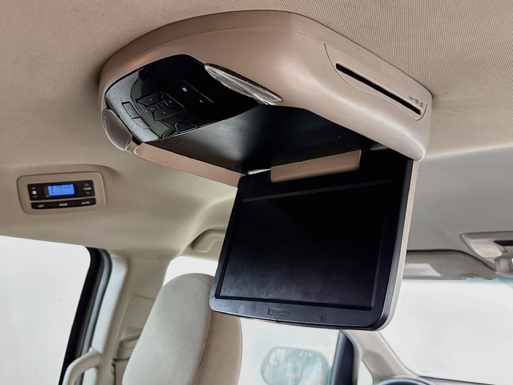 Used 2017 Toyota Sienna LE FWD image 24