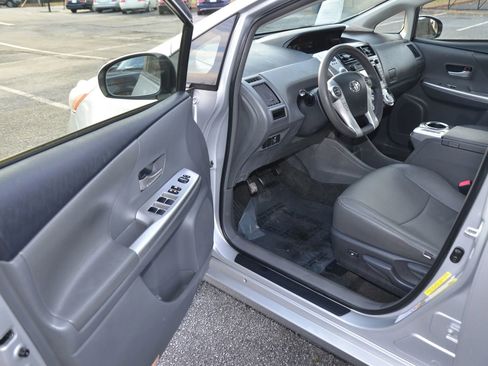 Used 2013 Toyota Prius V Three image 37