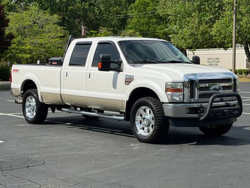Used 2010 Ford F350 Lariat AWD/4WD image 4