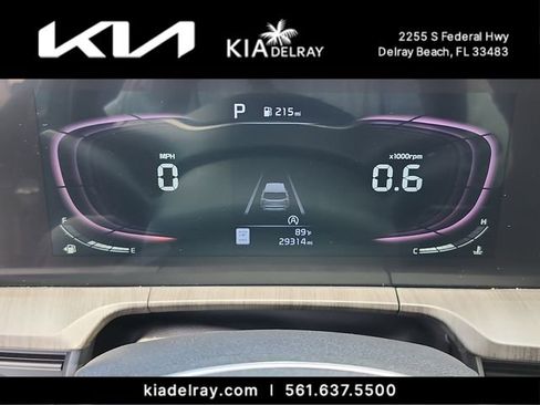 Used 2024 Kia Telluride EX w/ EX Captain's Chair Package FWD image 33