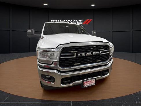 Used 2024 RAM 2500 Big Horn AWD/4WD image 5
