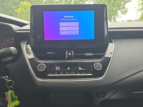 Used 2025 Toyota Corolla LE FWD image 19