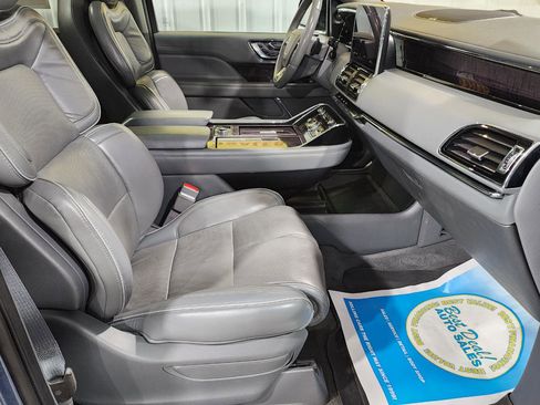 Used 2019 Lincoln Navigator L Reserve image 27