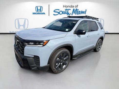New 2026 Honda Pilot Sport image 3