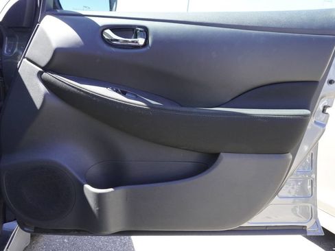 Used 2025 Nissan Leaf S FWD image 21