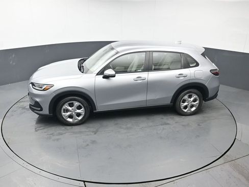 Certified 2023 Honda HR-V LX image 34