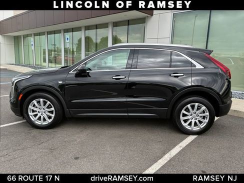 Used 2023 Cadillac XT4 Luxury w/ Cold Weather Package AWD/4WD image 2