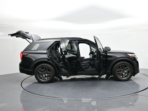 Used 2025 Ford Explorer ST w/ Sun And Sound Package image 25