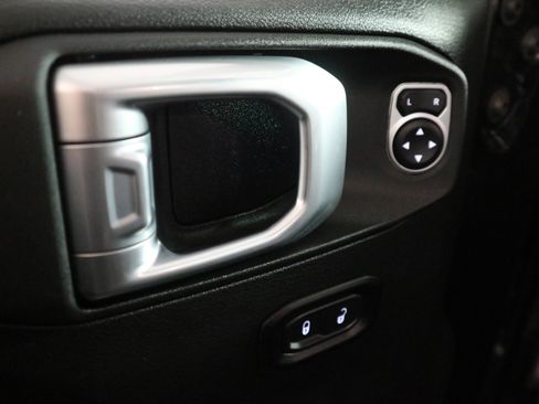 Used 2022 Jeep Wrangler Unlimited Sport AWD/4WD image 34