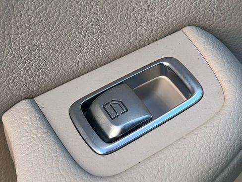Certified 2022 Mercedes-Benz GLC 300 4MATIC image 33