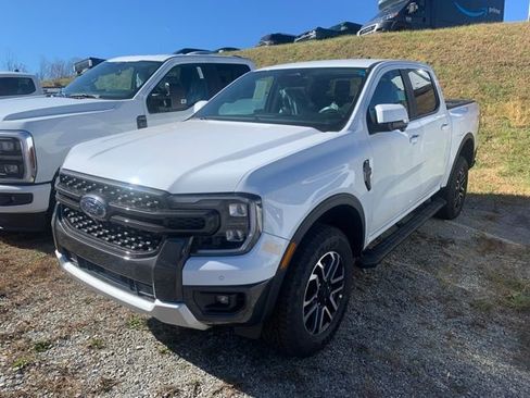 New 2025 Ford Ranger Lariat w/ FX4 Off-Road Package image 11