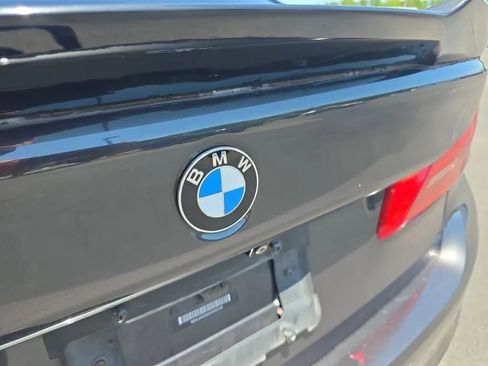 Used 2019 BMW 530i w/ Convenience Package RWD image 10