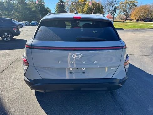 Used 2024 Hyundai Kona SEL image 6