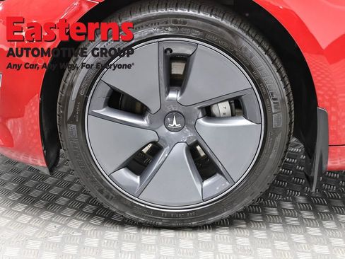 Used 2021 Tesla Model 3 Standard Range Plus image 29