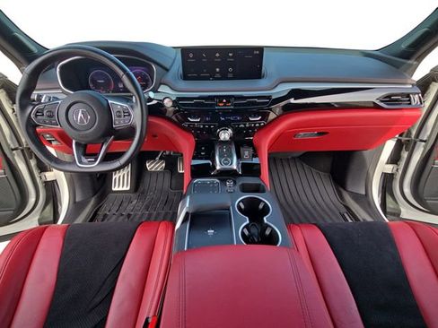 Used 2023 Acura MDX A-Spec image 9