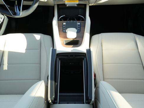 New 2026 Mercedes-Benz GLE 350 4MATIC image 30