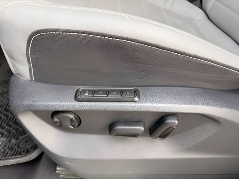 Used 2024 Volkswagen Atlas Cross Sport SEL R-Line image 14