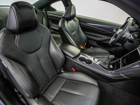 Used 2017 INFINITI Q60 Red Sport 400 image 22