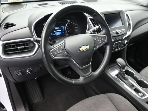Used 2024 Chevrolet Equinox LT FWD image 23