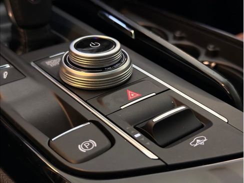 Used 2022 Maserati Levante GT AWD/4WD image 15