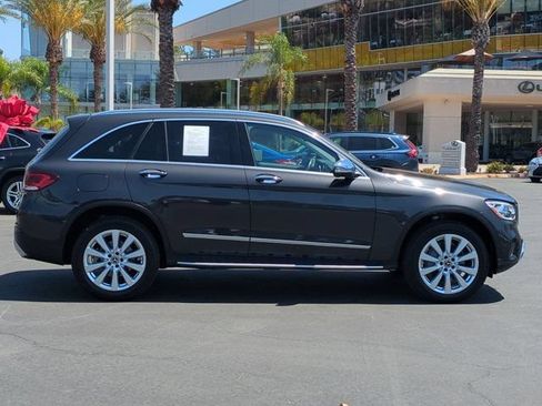 Used 2021 Mercedes-Benz GLC 300 image 4