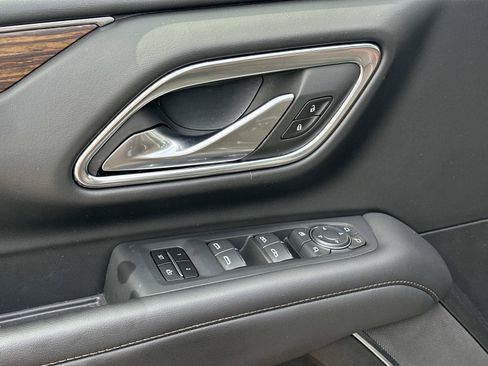 Certified 2024 Chevrolet Suburban High Country AWD/4WD image 16